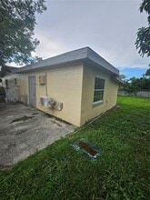 6729 Ovid Ave in Orlando, FL - Foto de edificio - Building Photo