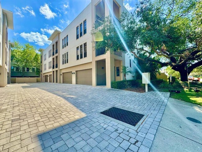 property at 506 S Tampania Ave