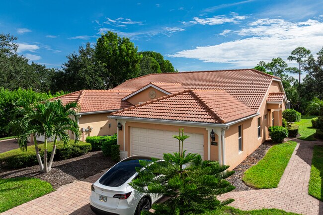 Tuscany Cove in Naples, FL - Building Photo - Building Photo