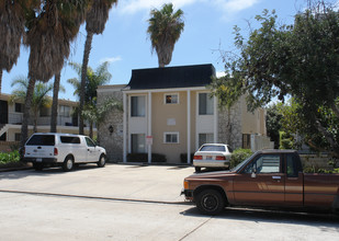 Reed Avenue Apartments in San Diego, CA - Building Photo - Building Photo