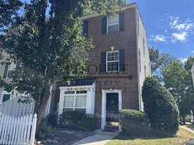 8650 Neuse Landing Ln in Raleigh, NC - Building Photo