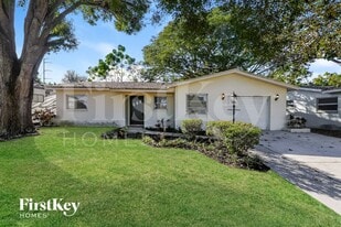 6910 297th Ave N in Clearwater, FL - Building Photo