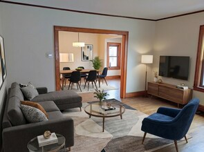 1025 Sherman Ave in Evanston, IL - Foto de edificio - Building Photo