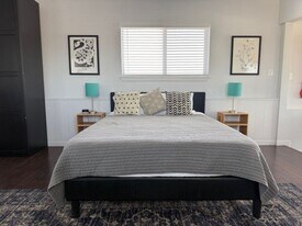 528 Montclaire Dr NE in Albuquerque, NM - Building Photo