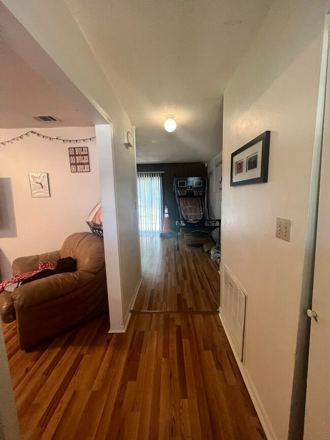 206 N Lipona Rd in Tallahassee, FL - Building Photo - Building Photo