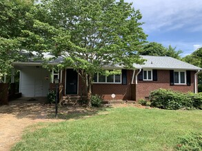 1630 Peachtree Road in Charlotte, NC - Building Photo - Building Photo