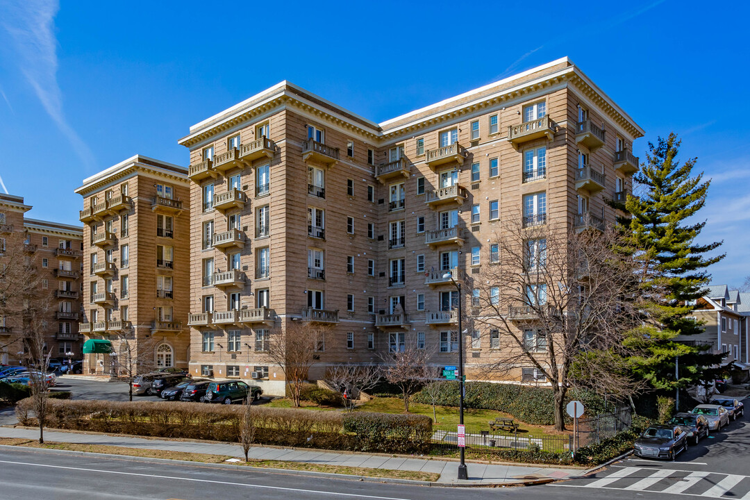 Northbrook Condominium II in Washington, DC - Building Photo