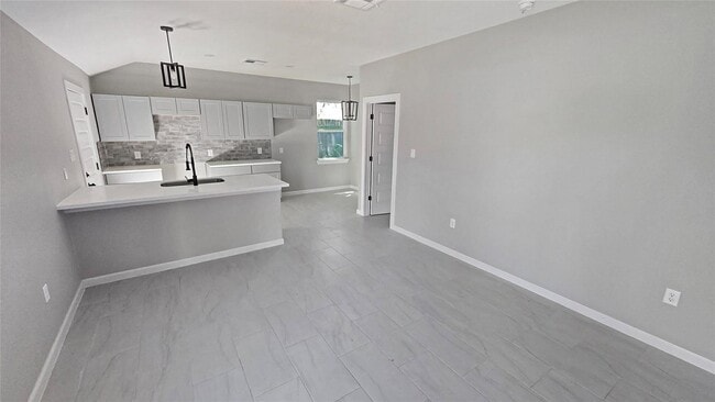 8454 Blankenship Dr in Houston, TX - Building Photo - Building Photo