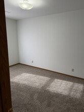 Jamesway Apartments in Milton, WI - Foto de edificio - Building Photo