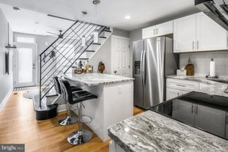 441 E Flora St in Philadelphia, PA - Building Photo - Building Photo