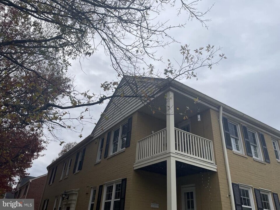 6610 Potomac Ave in Alexandria, VA - Building Photo