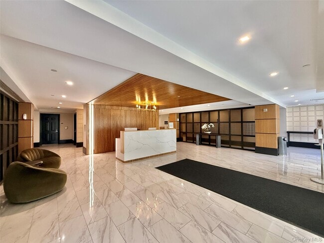 300 Mamaroneck Ave in White Plains, NY - Building Photo - Building Photo