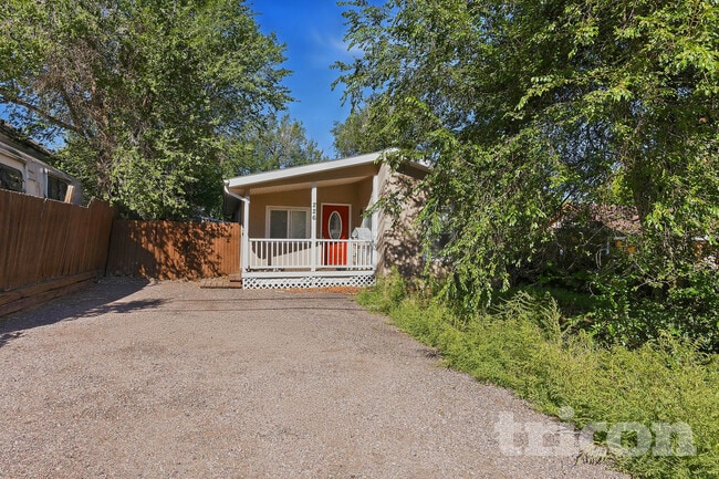property at 226 S Institute St