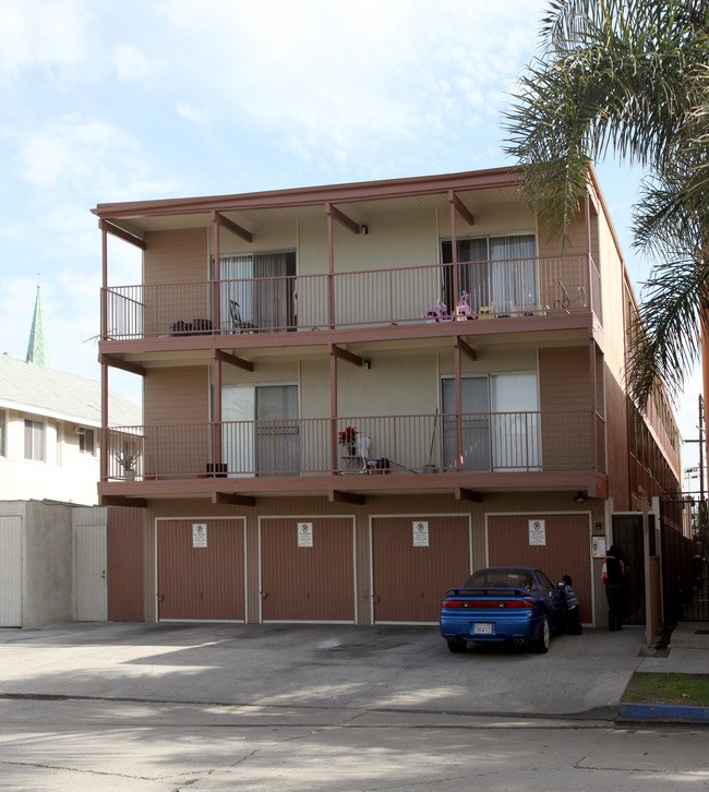 Linden 650 in Long Beach, CA - Building Photo - Building Photo