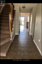 50 Kirkland Pl in Whitby, ON - Building Photo - Building Photo