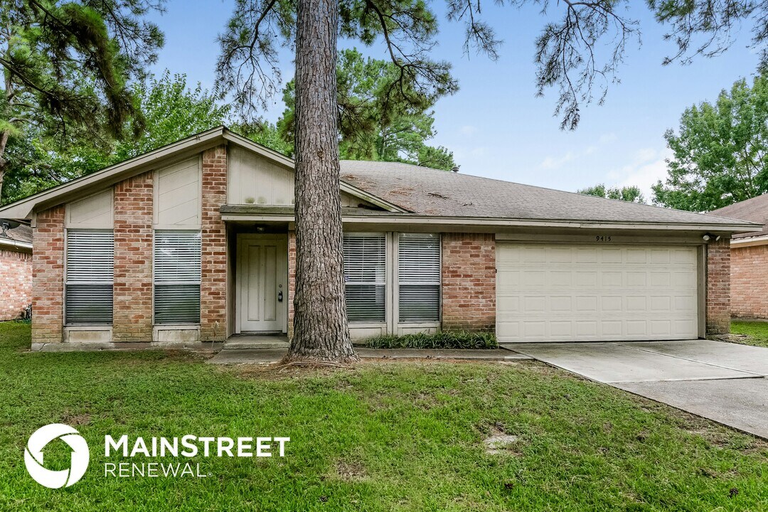 9415 Charterlawn Cir in Houston, TX - Foto de edificio