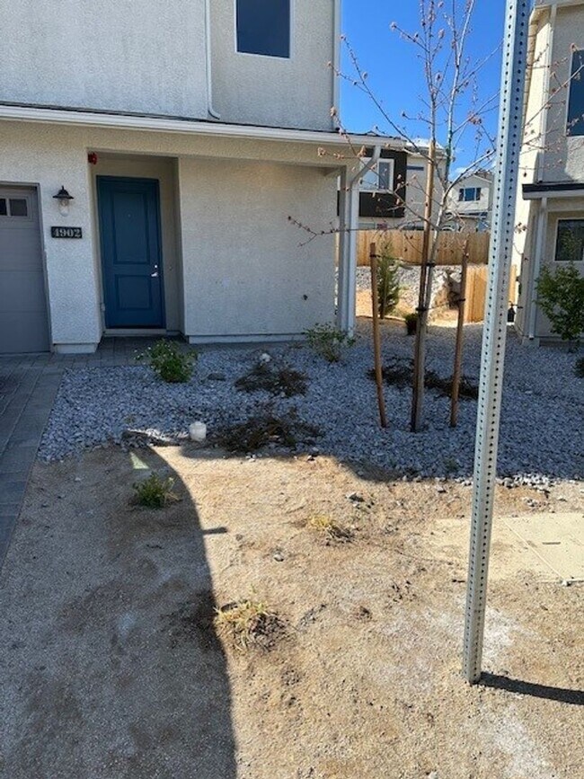 4902 Little Rock Wy in Reno, NV - Building Photo - Building Photo