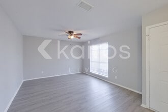 350 E Davis Cir in Duncanville, TX - Building Photo - Building Photo