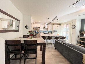 192 Log Pond Ln in Sacramento, CA - Building Photo - Building Photo