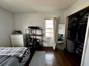 5315 W Wisconsin Ave in Milwaukee, WI - Building Photo - Building Photo