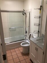 1877 19th Ave, Unit Top Floor in San Francisco, CA - Building Photo - Building Photo