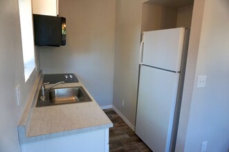 2537 N Fair Oaks Ave-Unit -2535Guest in Tucson, AZ - Building Photo - Building Photo