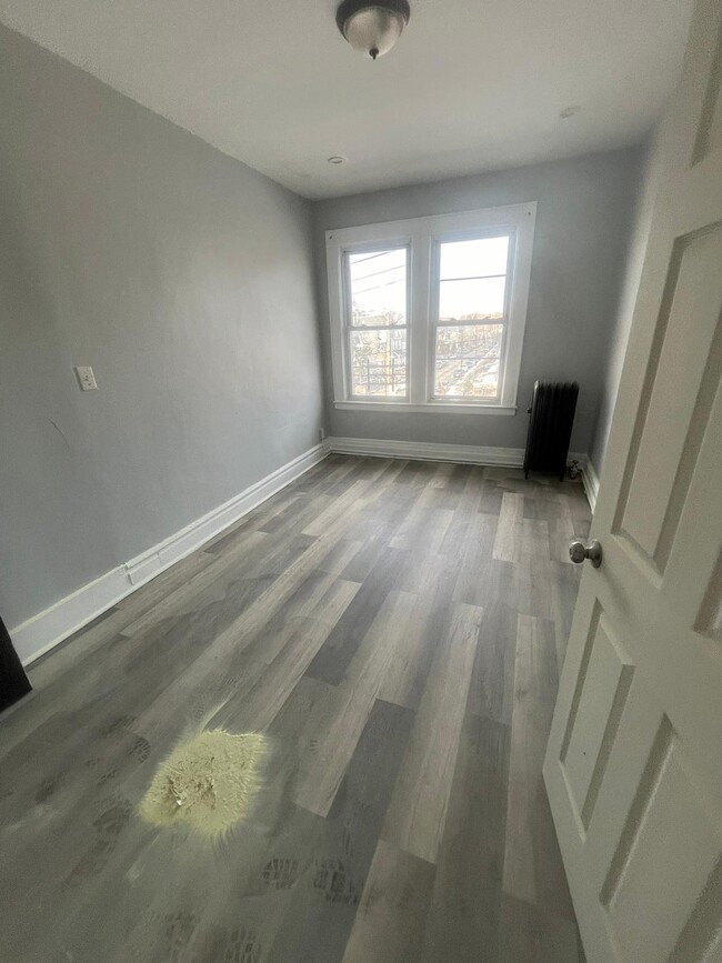 161 Maple Ave, Unit 3L in Irvington, NJ - Building Photo - Building Photo