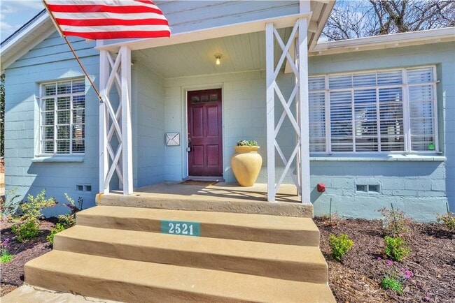 2521 Forest Park Blvd in Fort Worth, TX - Building Photo - Building Photo