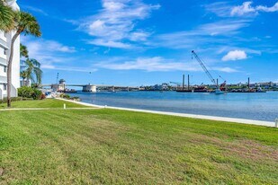 1542 Jupiter Cove Dr in Jupiter, FL - Building Photo