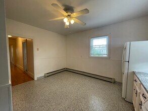 36 Lowell Ave in Newton, MA - Building Photo - Building Photo