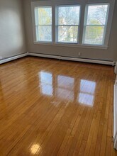 40 Newcomb St, Unit 7 in Haverhill, MA - Foto de edificio - Building Photo