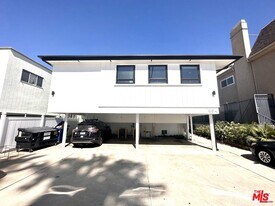 854 S Sherbourne Dr in Los Angeles, CA - Building Photo