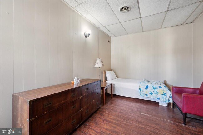 230 N 65th St in Philadelphia, PA - Building Photo - Building Photo