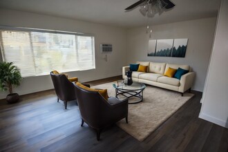 4414 Woodman Ave in Los Angeles, CA - Building Photo - Building Photo
