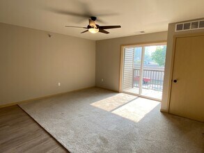 604 5th Ave S, Unit 106 in La crosse, WI - Building Photo - Building Photo
