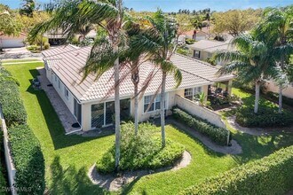 4949 Kingston Way in Naples, FL - Building Photo - Building Photo