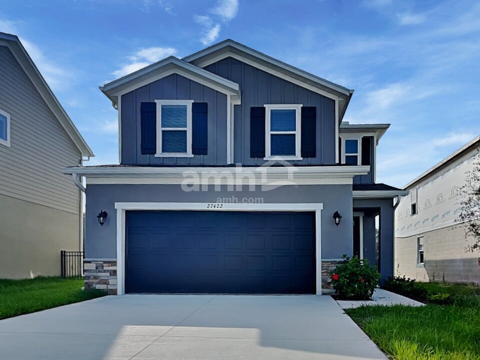 27422 St Andrews Ave in Wesley Chapel, FL - Building Photo