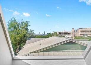 4404 Mt Vernon Dr in Austin, TX - Building Photo - Building Photo