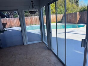 19410 Blythe St in Los Angeles, CA - Building Photo - Building Photo