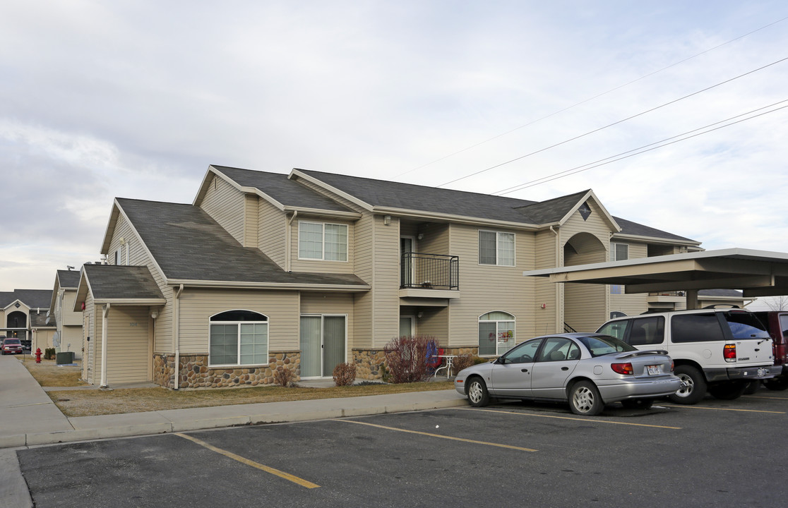 Aspen Court Apartments in Logan, UT - Building Photo