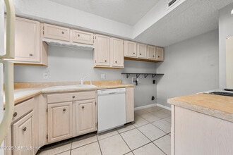 303 Kettering Terrace in Orange Park, FL - Building Photo - Building Photo