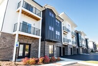 ARLO Apartments in Indianapolis, IN - Foto de edificio - Building Photo