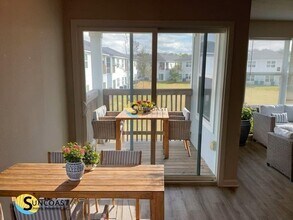 9237 Western Way in Jacksonville, FL - Building Photo - Building Photo