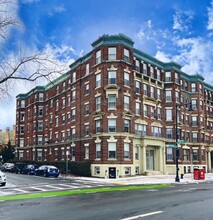 1089 Commonwealth Ave, Unit #206 in Boston, MA - Foto de edificio - Building Photo