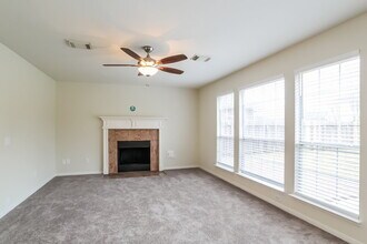 519 Holly Crest Dr in Spring, TX - Building Photo - Building Photo