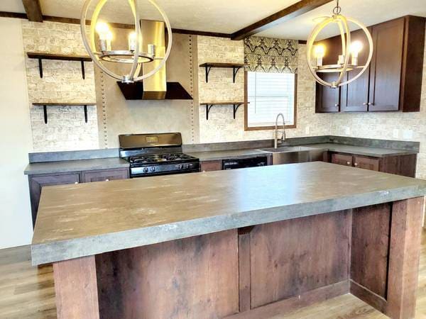 338 Saddle Dr in Grand Blanc, MI - Foto de edificio - Building Photo