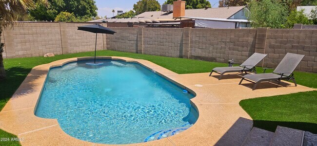 3941 S Roberts Rd in Tempe, AZ - Building Photo - Building Photo