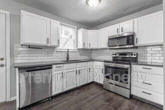 3025 S Norwood Ave in Independence, MO - Building Photo - Building Photo