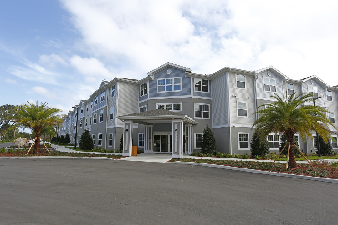 Abigail Court in Port Richey, FL - Foto de edificio