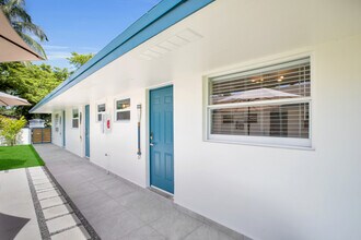1850 SW 24th St, Unit 1 in Fort Lauderdale, FL - Building Photo - Building Photo